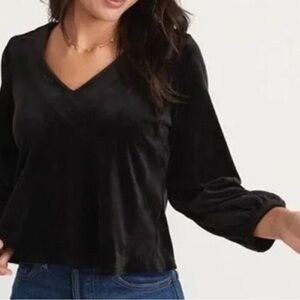 Marine Layer | Jasmine Top Velour Long Sleeve V-Neck Blouse Black | Small